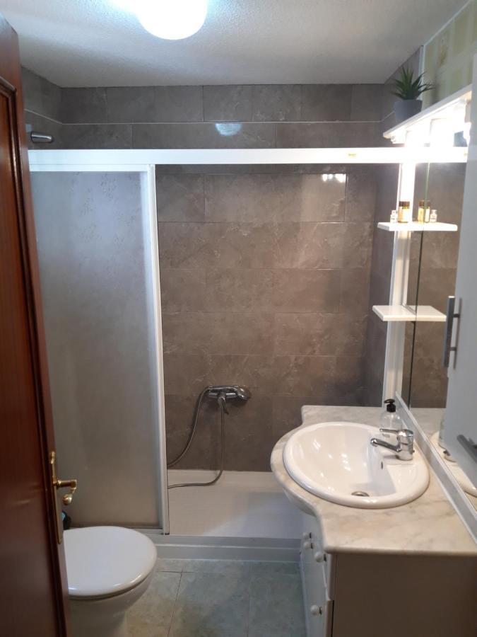 Central Accommodation Аликанте Екстериор снимка
