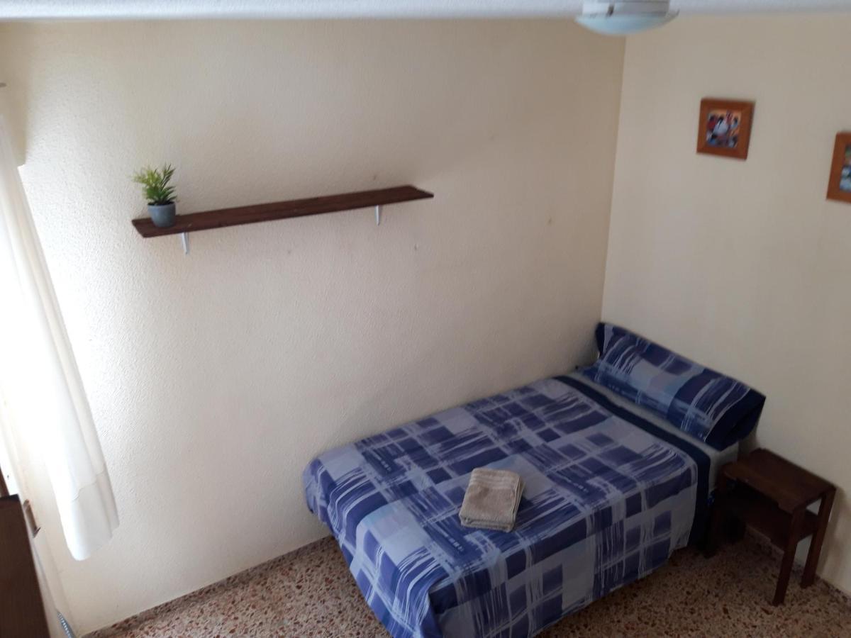 Central Accommodation Аликанте Екстериор снимка